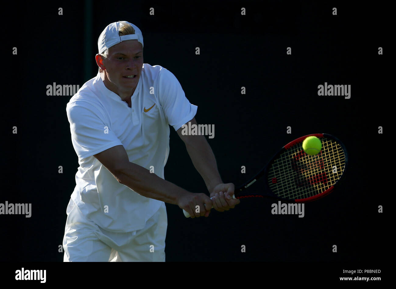 Anton Matusevich en action le huitième jour des championnats de Wimbledon au All England Lawn tennis and Croquet Club, Wimbledon. APPUYEZ SUR ASSOCIATION photo. Date de la photo: Mardi 10 juillet 2018. Voir PA Story TENNIS Wimbledon. Le crédit photo devrait se lire: Steven Paston/PA Wire. Banque D'Images