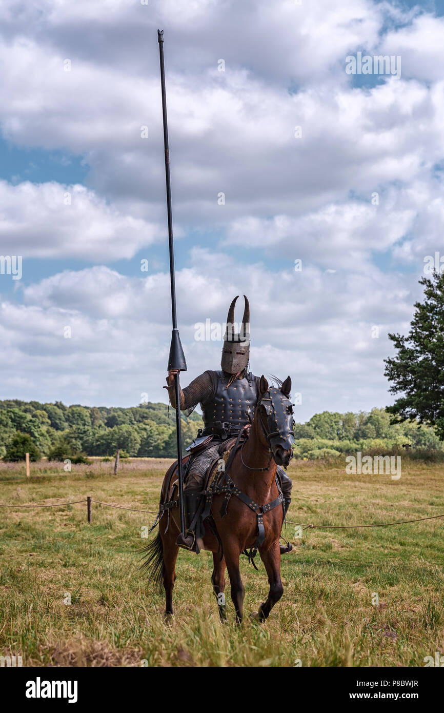 Un chevalier à cheval, Esrum, Danemark Banque D'Images