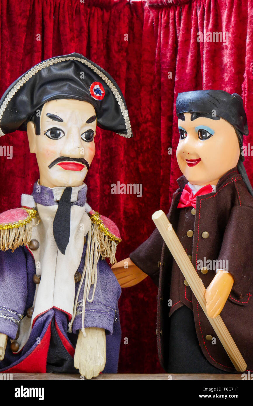 Guignol Theatre Marionnettes Quartier Saint Jean Lyon France Photo Stock Alamy