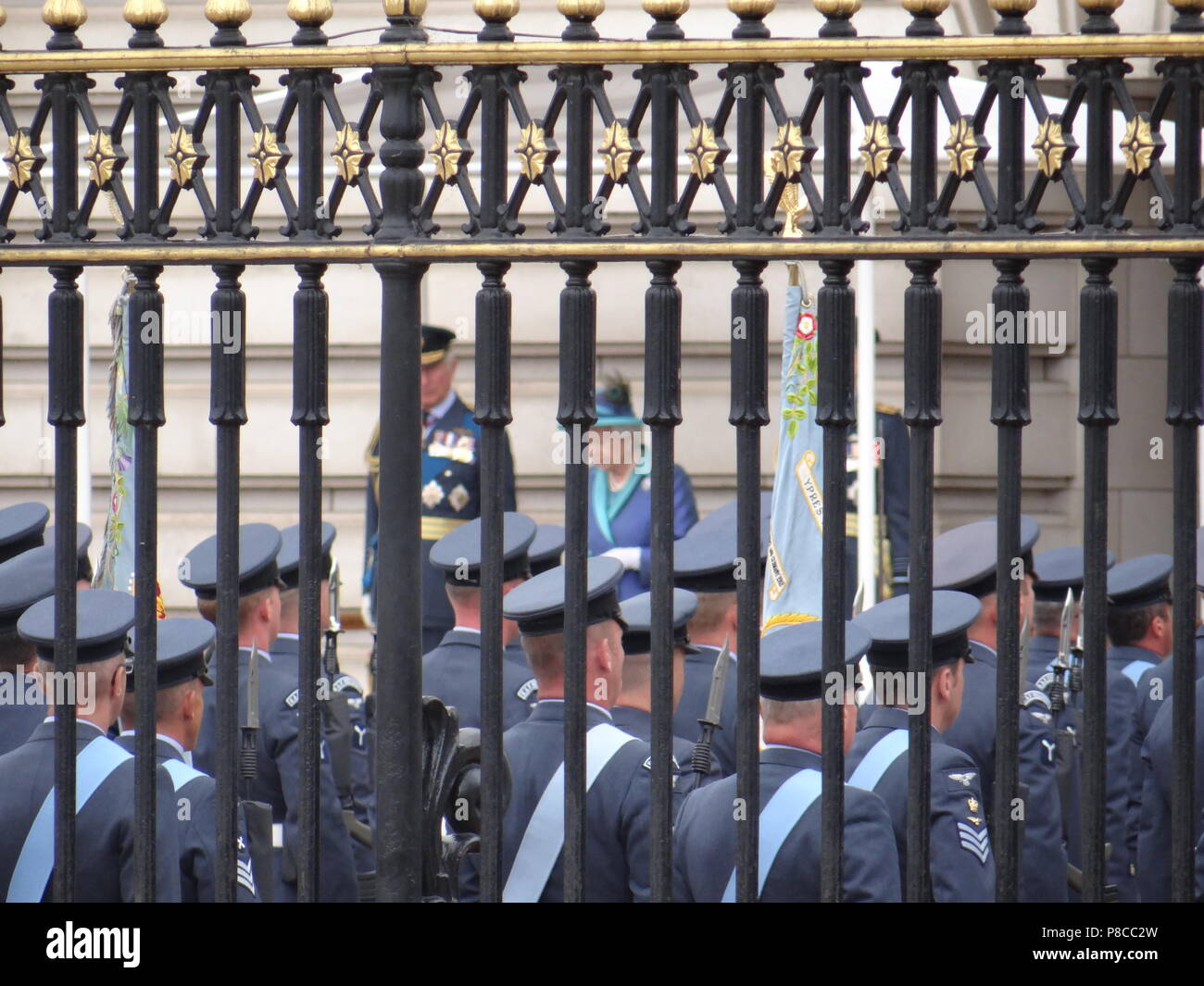 Londres, Royaume-Uni. 10 juillet 2018. Montres famille royale 100e anniversaire du défilé de la Royal Air Force au balcon du palais de Buckingham à Londres Crédit : Nastia M/Alamy Live News Banque D'Images