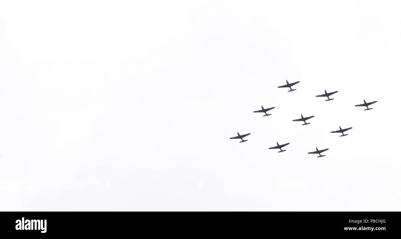 Londres, Royaume-Uni - 10 juillet 2018 : Royal Air Force escadron avions volant au-dessus des palais de Buckingham à l'occasion du centenaire de la Royal Air Force. Credit : Kurt Pacaud/Alamy Live News Banque D'Images