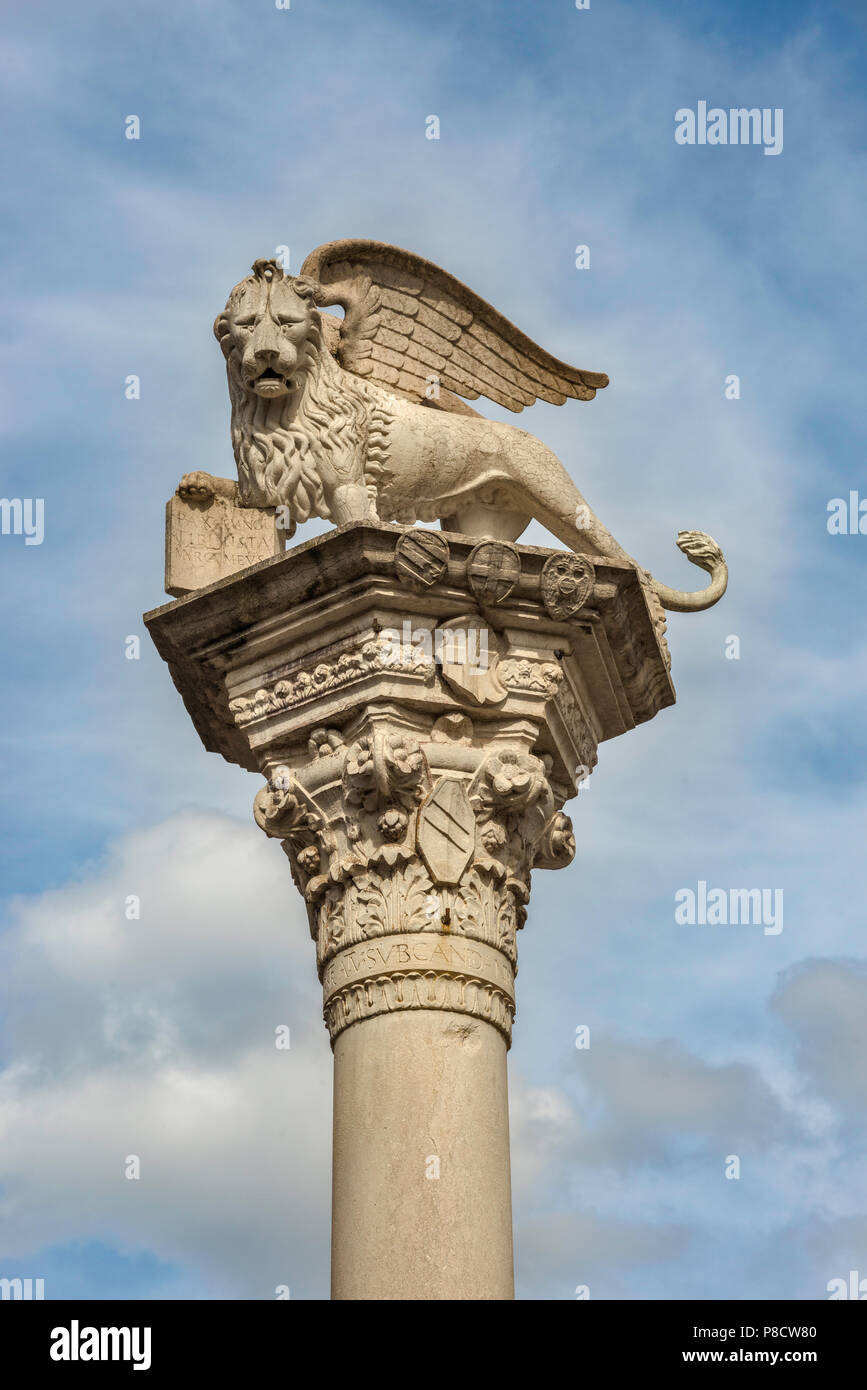 Lion ailé de Venise statue, colonne à la Piazza dei Signori, à Vicenza, Vénétie, Italie Banque D'Images