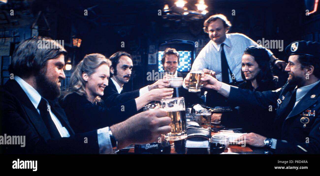Le Deer Hunter (1978) Robert de Niro, George Dzundza, Chuck Aspegren, Meryl Streep, Date : 1978 Banque D'Images