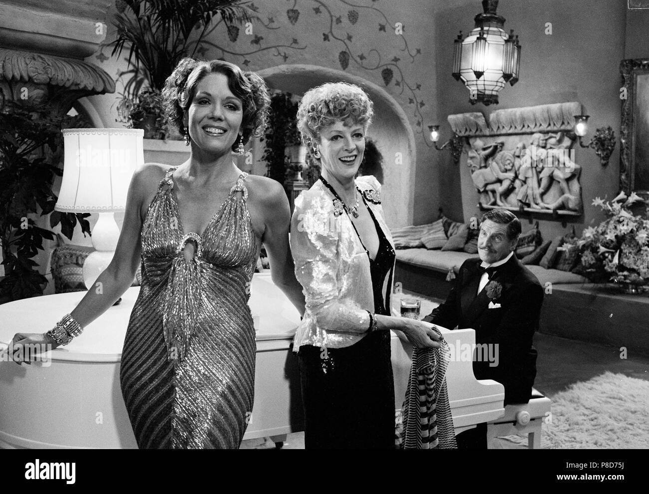 Le mal sous le soleil (1982) Maggie Smith, Diana Rigg, Date : 1964 Banque D'Images