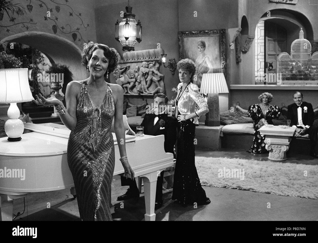 Le mal sous le soleil (1982) Maggie Smith, Diana Rigg, Date : 1964 Banque D'Images
