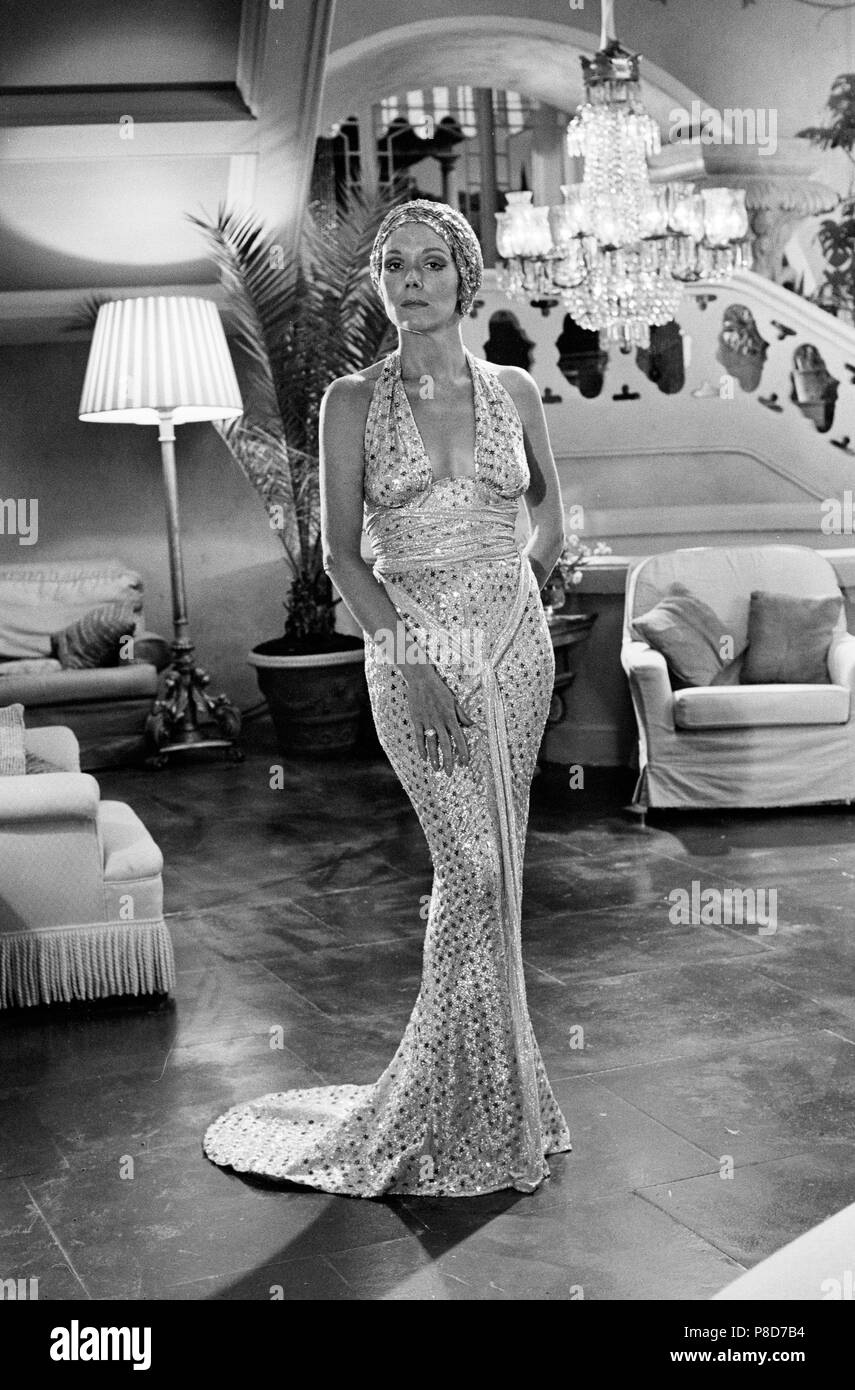 Le mal sous le soleil (1982) Diana Rigg, Date : 1964 Banque D'Images