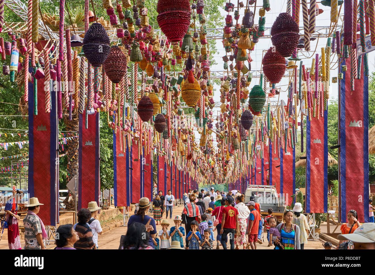 Décorations cambodgiennes du nouvel an à Angkor Wat, Siem Reap, Cambodge Banque D'Images