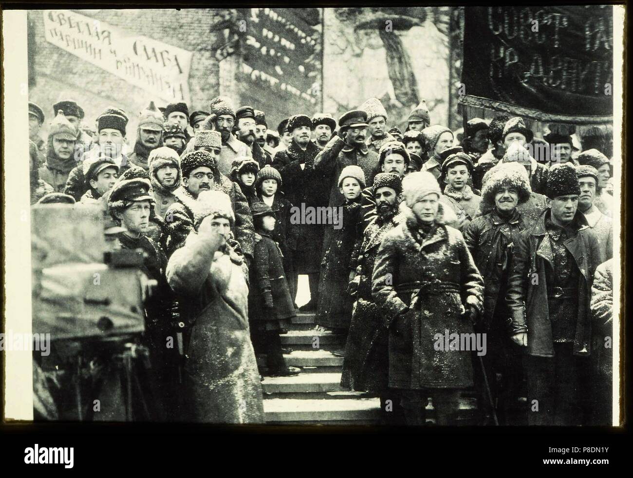 Vladimir Lénine et Léon Trotsky sur la Place Rouge Le 7 novembre 1919. Musée : l'État russe et Film Photo Archive, Moscow. Banque D'Images