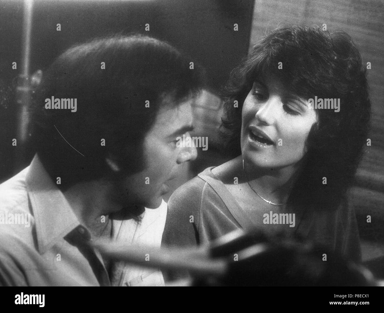 Le chanteur de Jazz (1980) Neil Diamond, Lucie Arnaz, Date : 1980 Banque D'Images