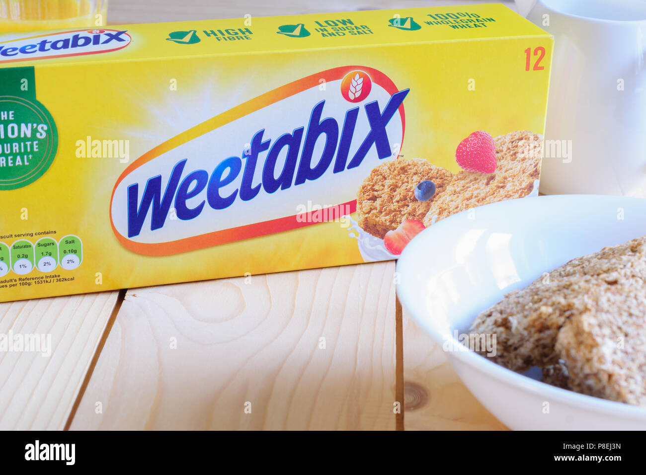 Un petit-déjeuner complet biscuit Weetabix produit au Royaume-Uni par Weetabix Limited depuis 1932 Banque D'Images