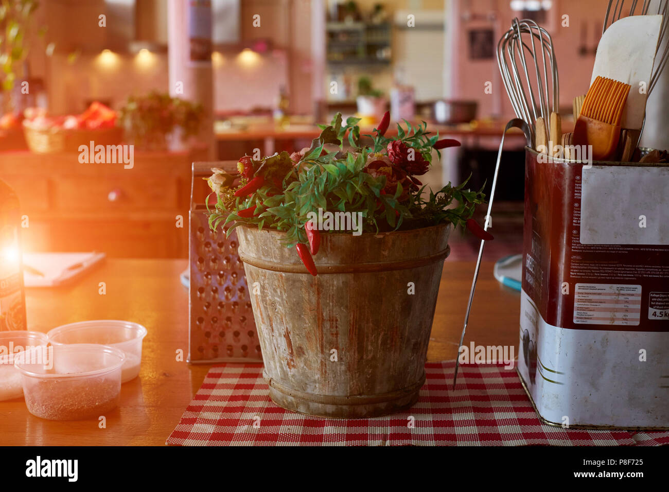 Piment rouge en pot Banque D'Images
