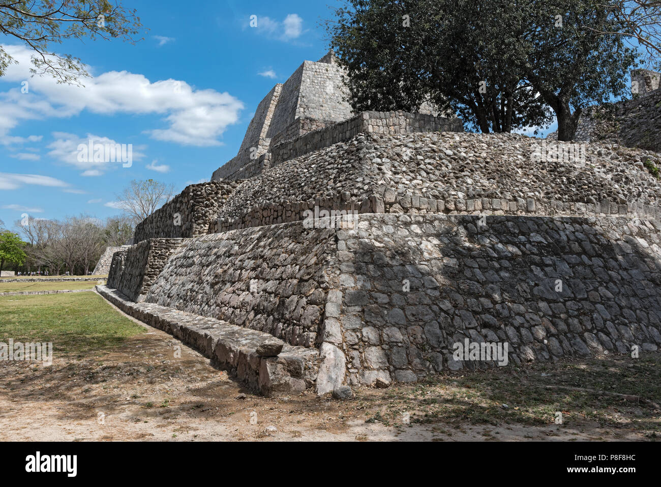 Ruines de l'ancienne ville maya de Edzna près de Campeche, Mexique. Banque D'Images