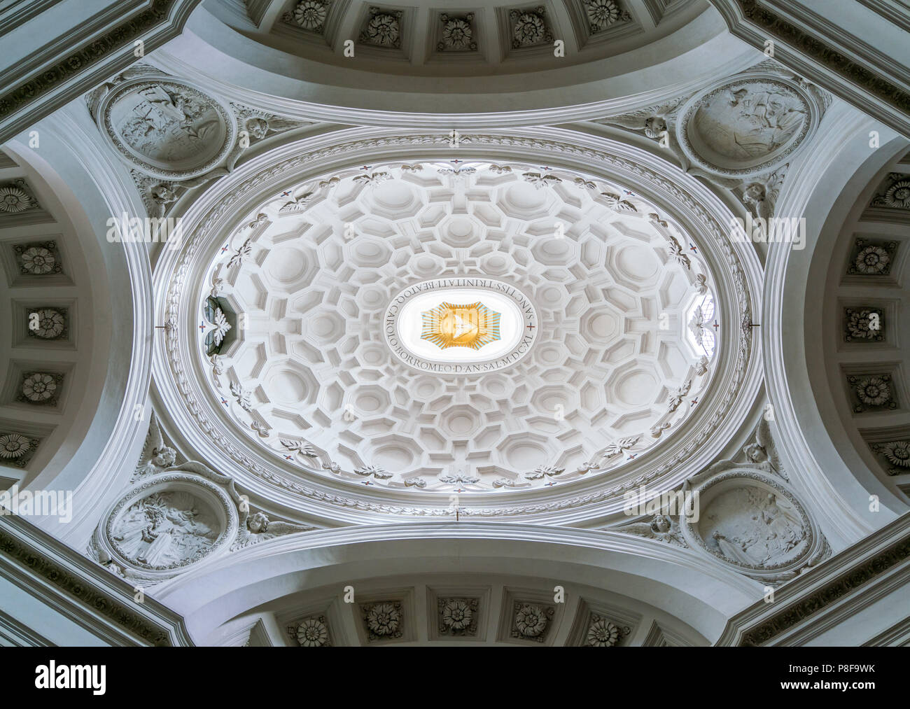 La coupole de l'église de Saint Charles des quatre fontaines de Rome, Italie. Banque D'Images