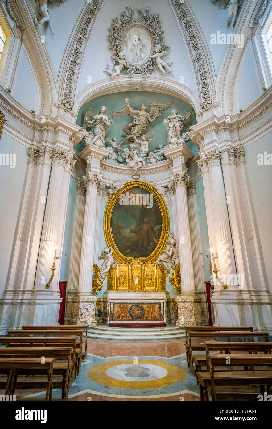 Lancellotti chapelle par Giovanni Antonio de Rossi, dans la Basilique Saint-Jean de Latran à Rome. Banque D'Images