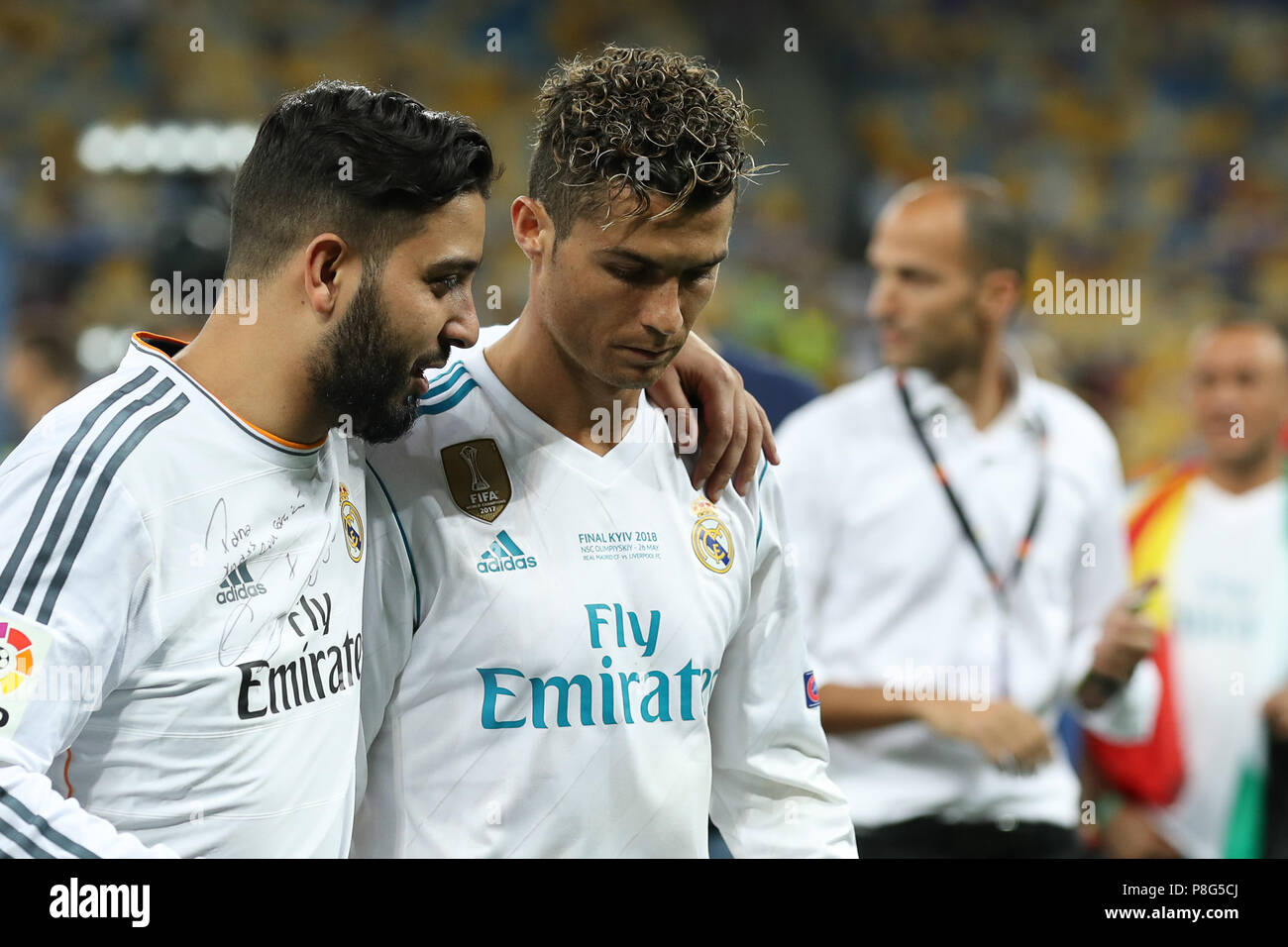 Kiev, UKRAINE - le 26 mai 2018 : Cristiano Ronaldo laissant le champ triste et déçu, la tête en bas. Finale de la Ligue des Champions Real Madrid - Foie Banque D'Images