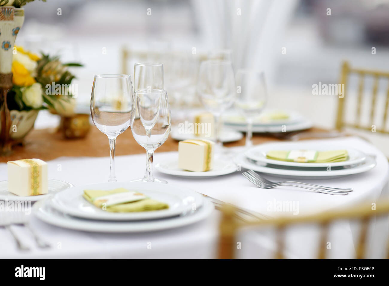 Set de table pour une partie de l'événement ou réception de mariage, thème d'été Banque D'Images