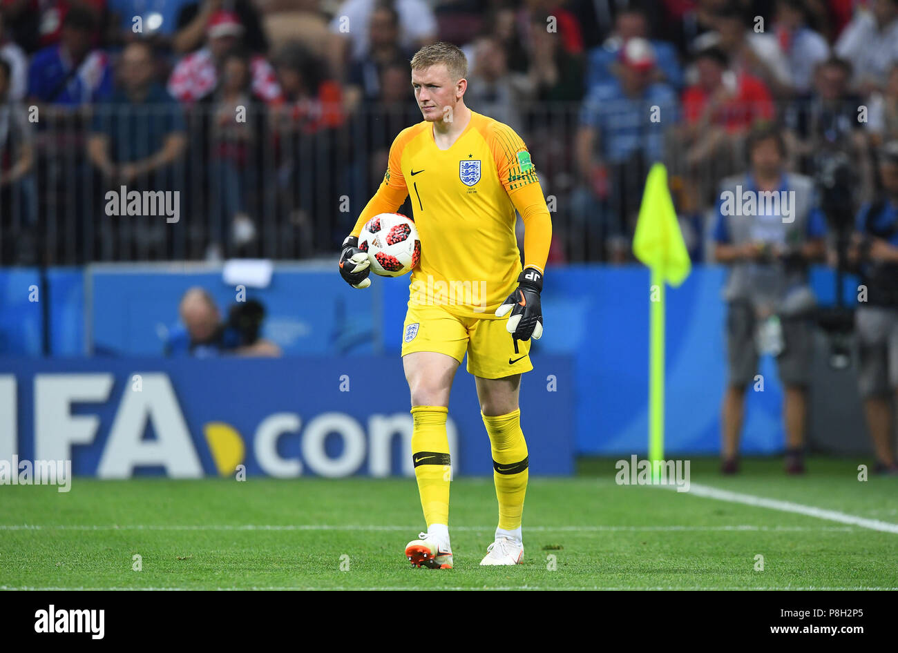 Moscou, Russie. 11 juillet, 2018. Moscou, Russie. 11 juillet, 2018. Gardien de la Jordanie Pickford (Angleterre) pensivement GES/football/Coupe du Monde 2018 Russie : Demi-finales : Croatie - Angleterre, 11.07.2018/GES/soccer/football Worldcup 2018 Russie : demi-finale : la Croatie contre l'Angleterre, Moscou, le 11 juillet 2018 | Le monde d'utilisation : dpa Crédit/Alamy Live News Crédit : afp photo alliance/Alamy Live News Banque D'Images