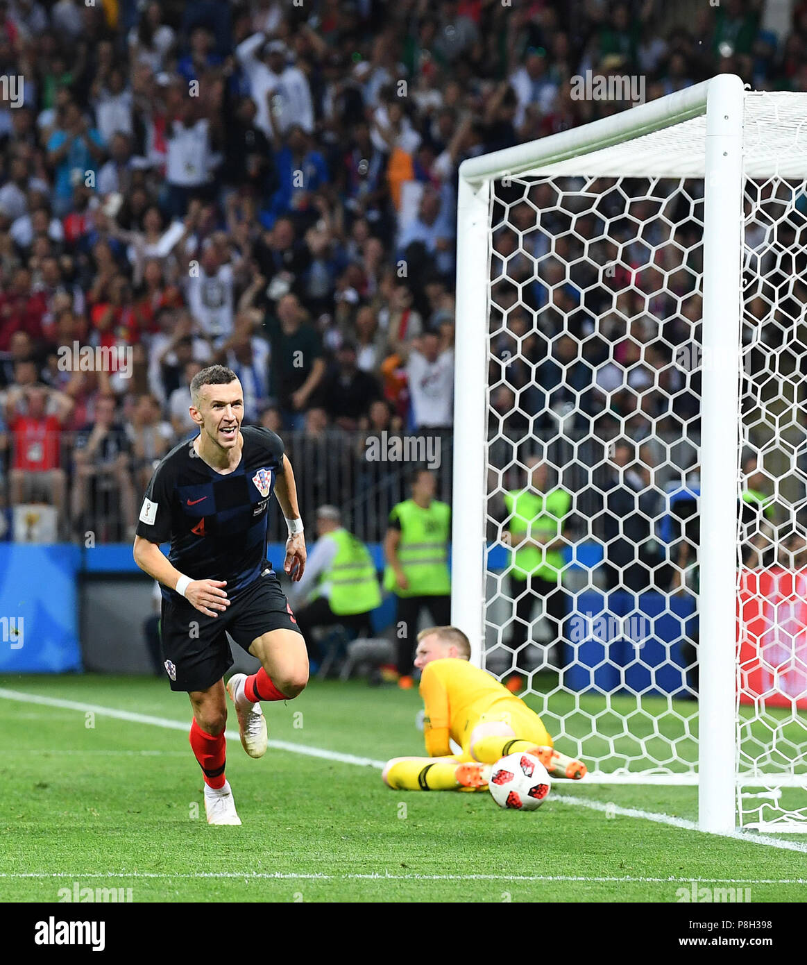 Moscou, Russie. 11 juillet, 2018. Ivan Perisic (Croatie) célèbre après son but à 1 : 1 GES/football/Coupe du Monde 2018 Russie : Demi-finales : Croatie - Angleterre, 11.07.2018/GES/soccer/football Worldcup 2018 Russie : demi-finale : la Croatie contre l'Angleterre, Moscou, le 11 juillet 2018 | Le monde d'utilisation : dpa Crédit/Alamy Live News Banque D'Images