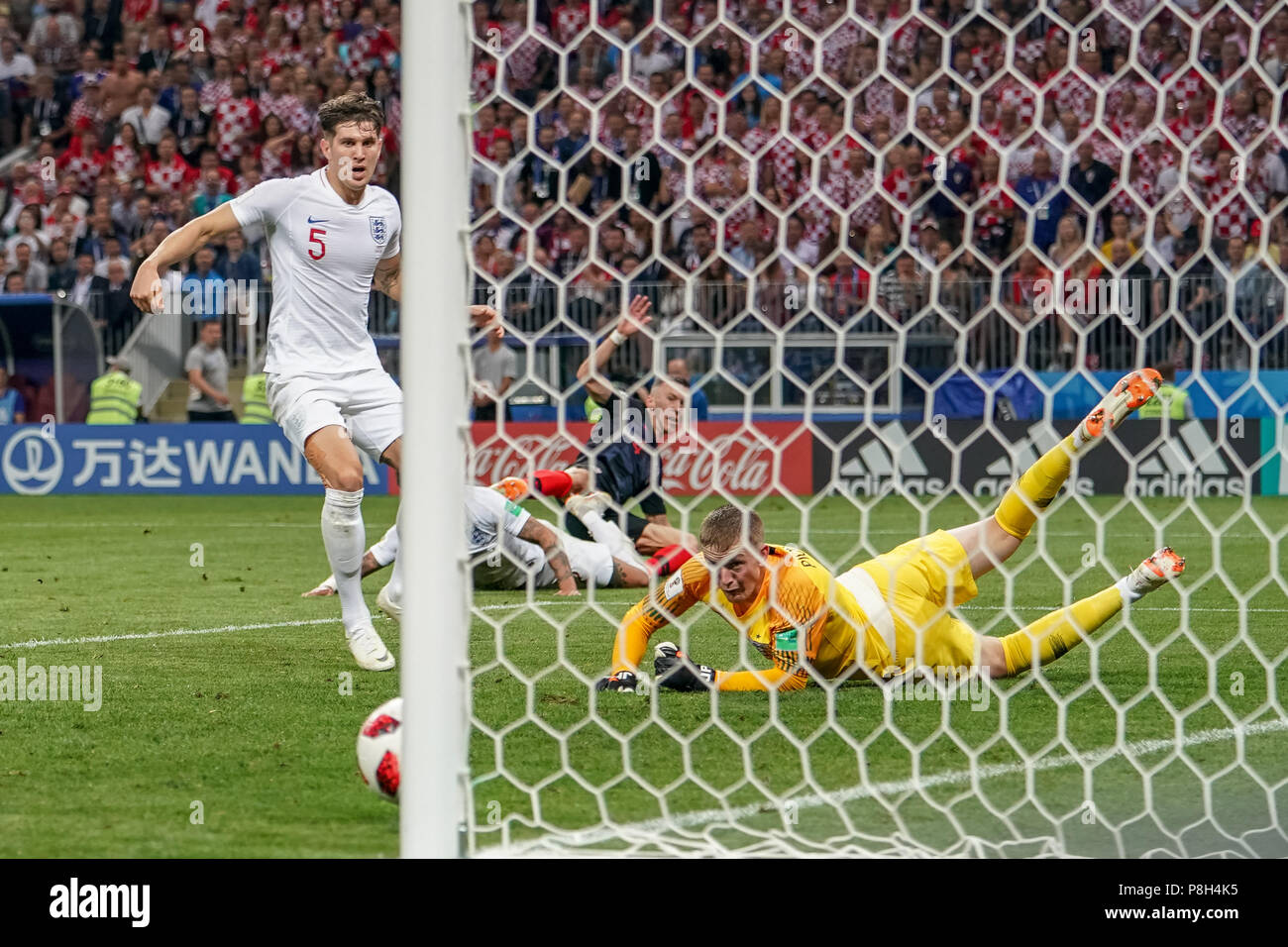 10 juillet 2018 : Ivan Perisic tir au but de la Croatie au stade Luzhniki durant la demi-finale entre l'Angleterre et la Croatie lors de la Coupe du Monde 2018. Ulrik Pedersen/CSM Banque D'Images