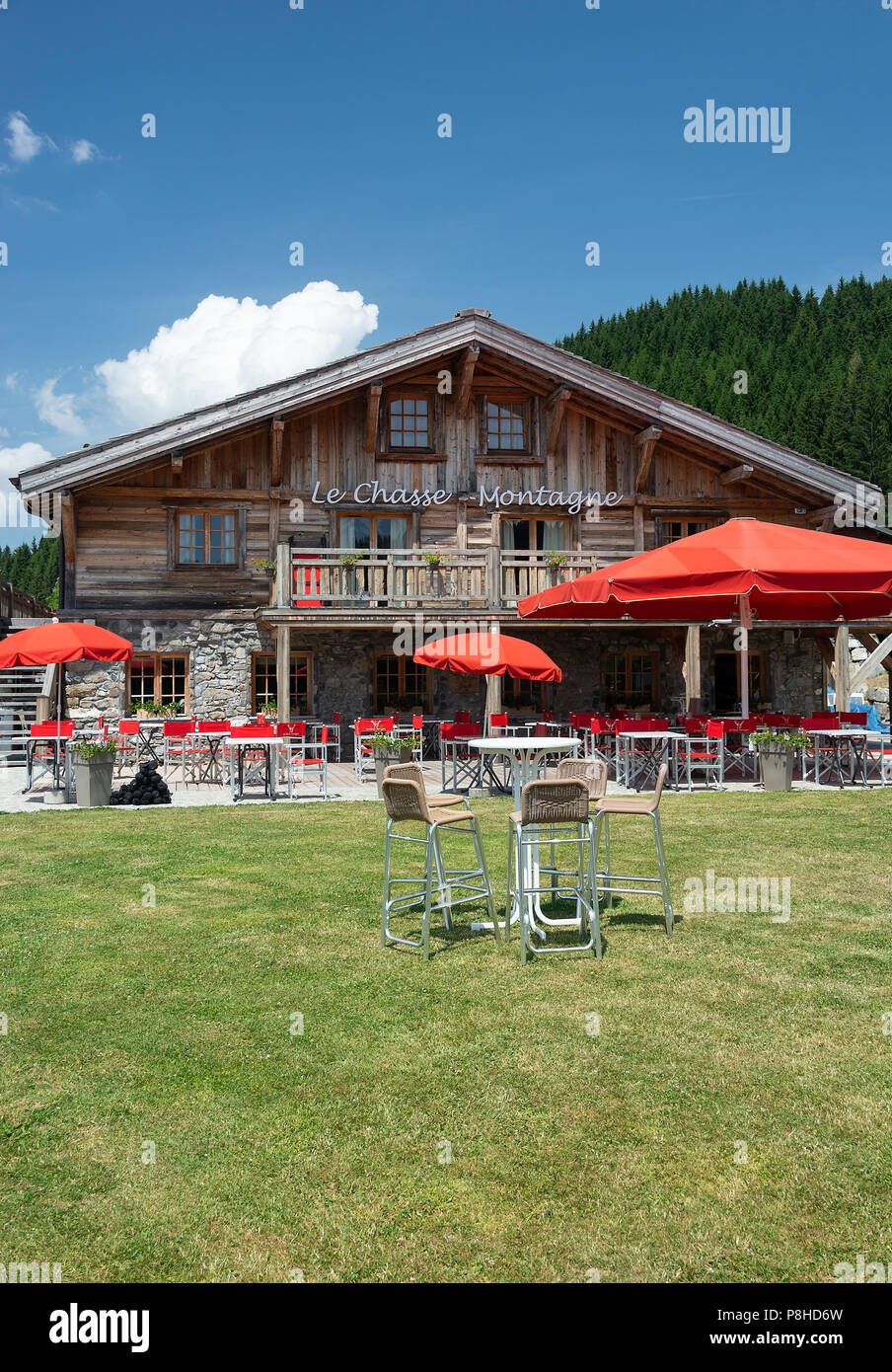 Le Magnifique Bar Et Restaurant De Le Chasse Montagne Avec