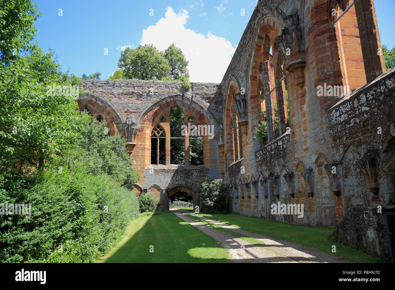 Ruines du monastère Gnadenberg, près du village de Berg bei Neumarkt, Basse-Bavière, Haut-Palatinat, Bavière, Allemagne Banque D'Images