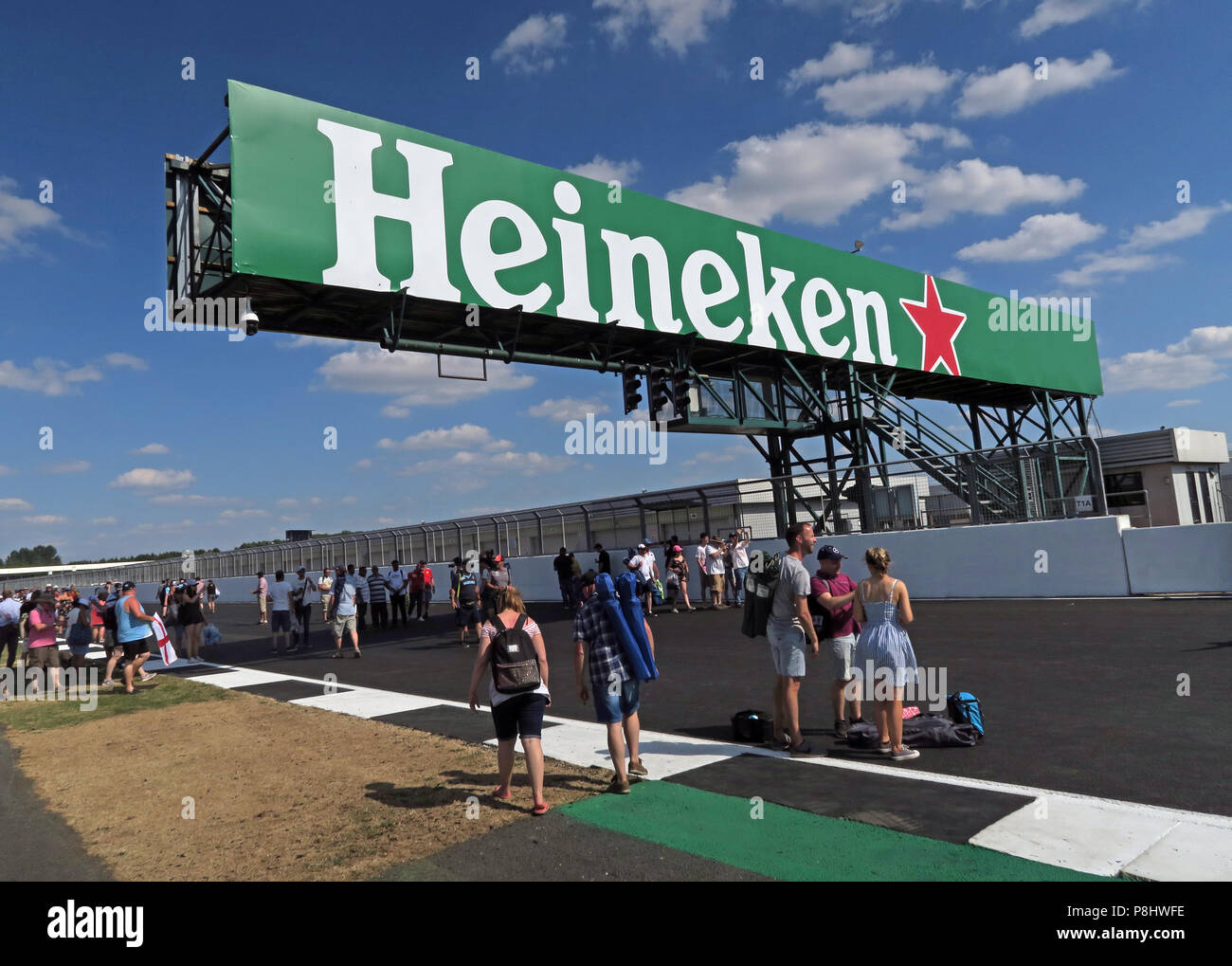 La bière Heineken publicité sur le Grand Prix de Grande-Bretagne, Trackside, Silverstone, Circuit de Silverstone, Towcester, Northampton, England, UK, NN12 8TL Banque D'Images
