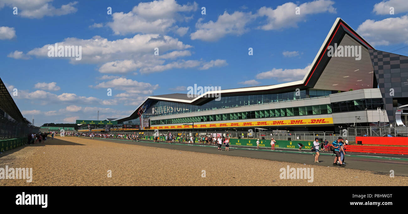 Bâtiment et puits à ailes de Silverstone, Race Control, construit par Buckingham Group Contracting, circuit de Silverstone, Towcester, Northampton NN12 8TL Banque D'Images