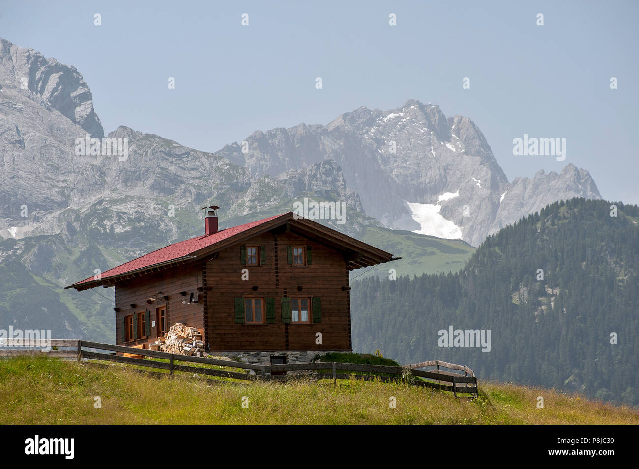 Refuge de montagne à distance près de Garmisch-Partenkirchen. Banque D'Images