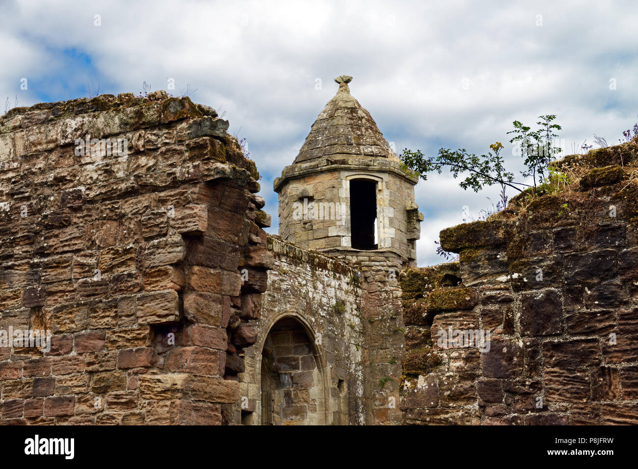 Spofforth château dans le village de Spofforth, Yorkshire, a été construit par Henry de Percy au début du 14ème siècle mais ruiné dans la guerre civile anglaise. Banque D'Images