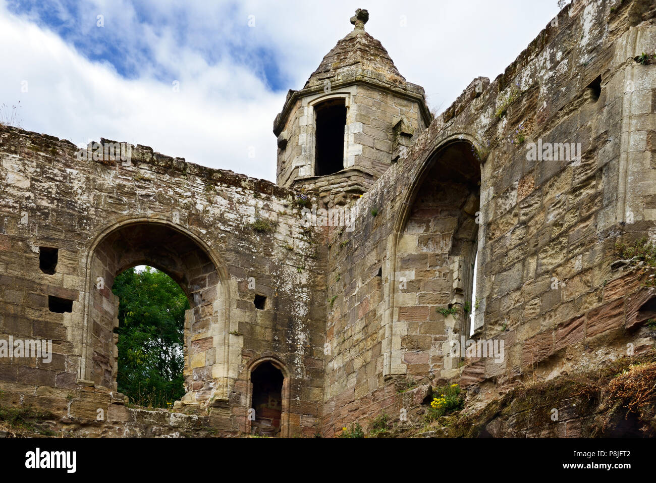 Spofforth château dans le village de Spofforth, Yorkshire, a été construit par Henry de Percy au début du 14ème siècle mais ruiné dans la guerre civile anglaise. Banque D'Images