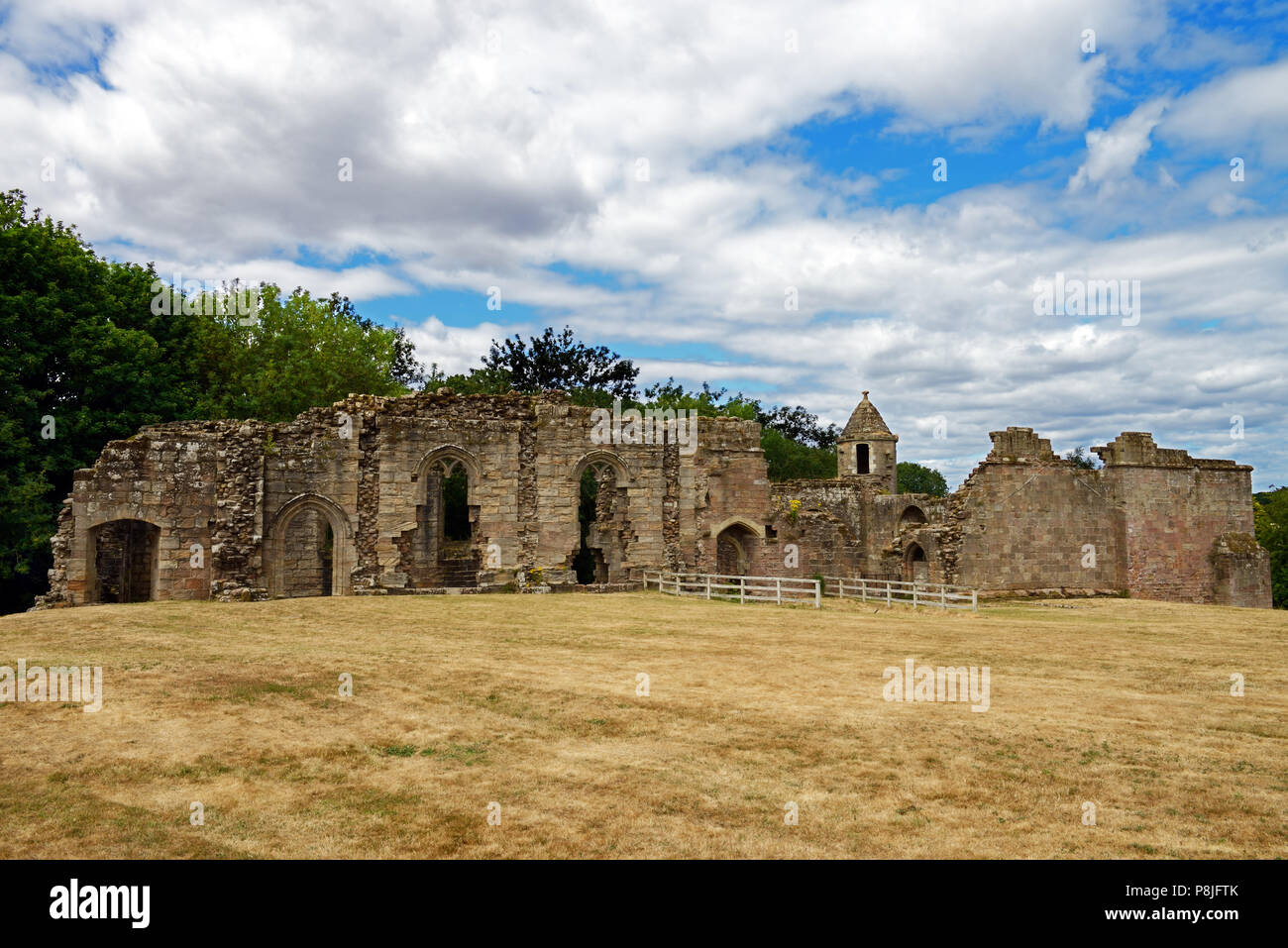 Spofforth château dans le village de Spofforth, Yorkshire, a été construit par Henry de Percy au début du 14ème siècle mais ruiné dans la guerre civile anglaise. Banque D'Images