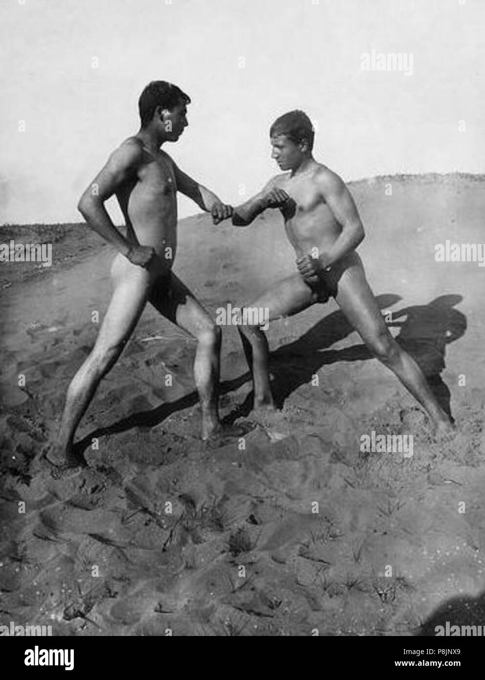 . 308 Wilhelm Von Gloeden, (1856-1931) - n. 1115 - Auch ich dans Arkadien, p. 169 Banque D'Images