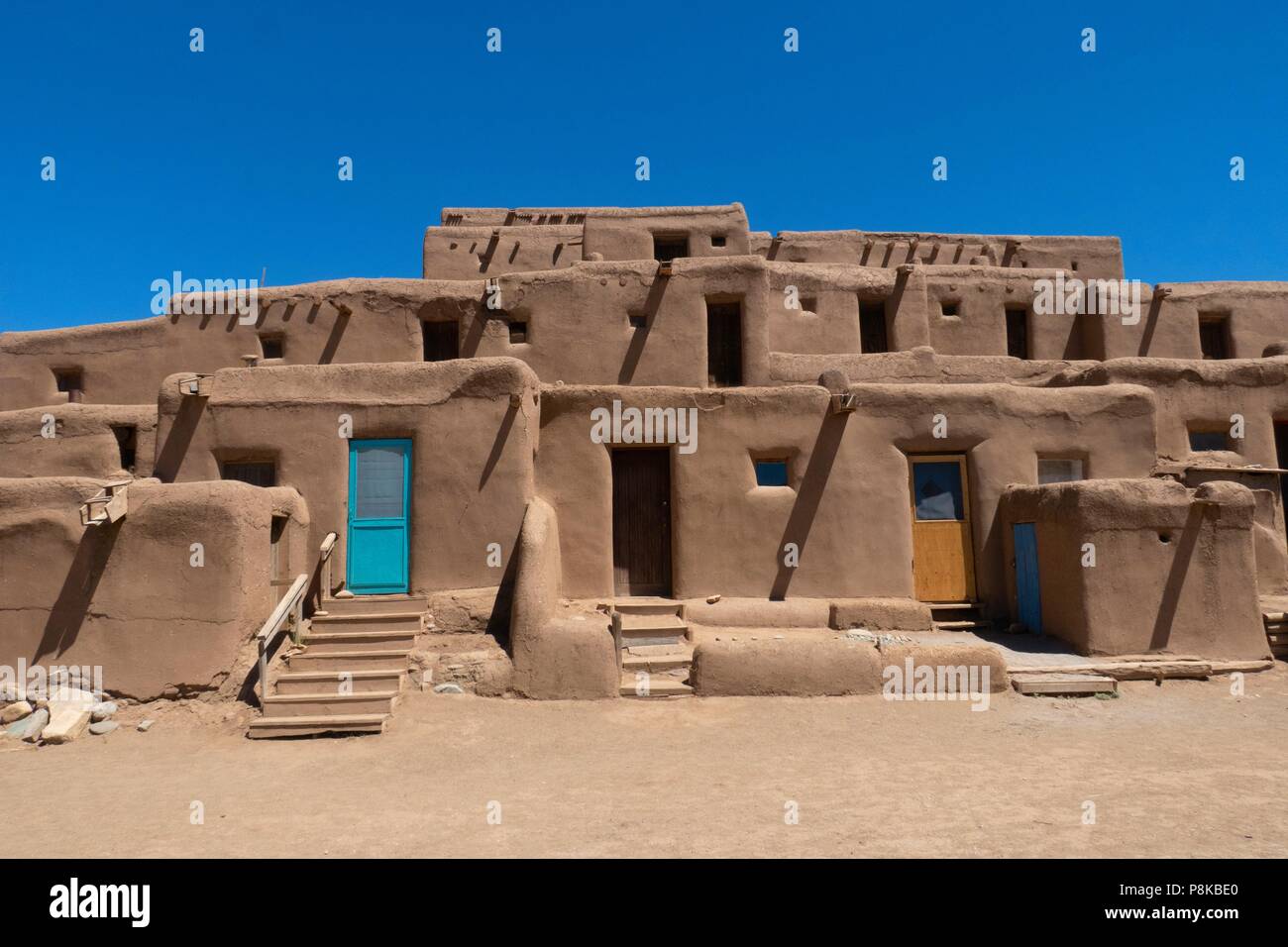 Taos Pueblo de Taos au Nouveau-Mexique a été occupé pendant plus de 1000 ans par les Indiens d'Amérique Banque D'Images