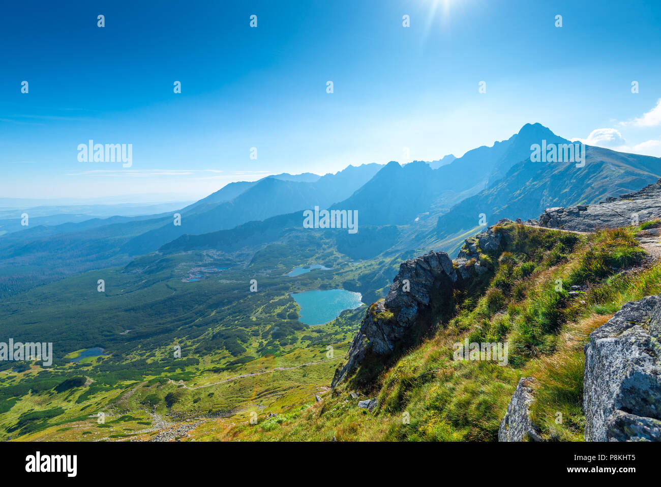 Vue panoramique de la montagne à l'horizon et la vallée de Zakopane, Pologne Banque D'Images