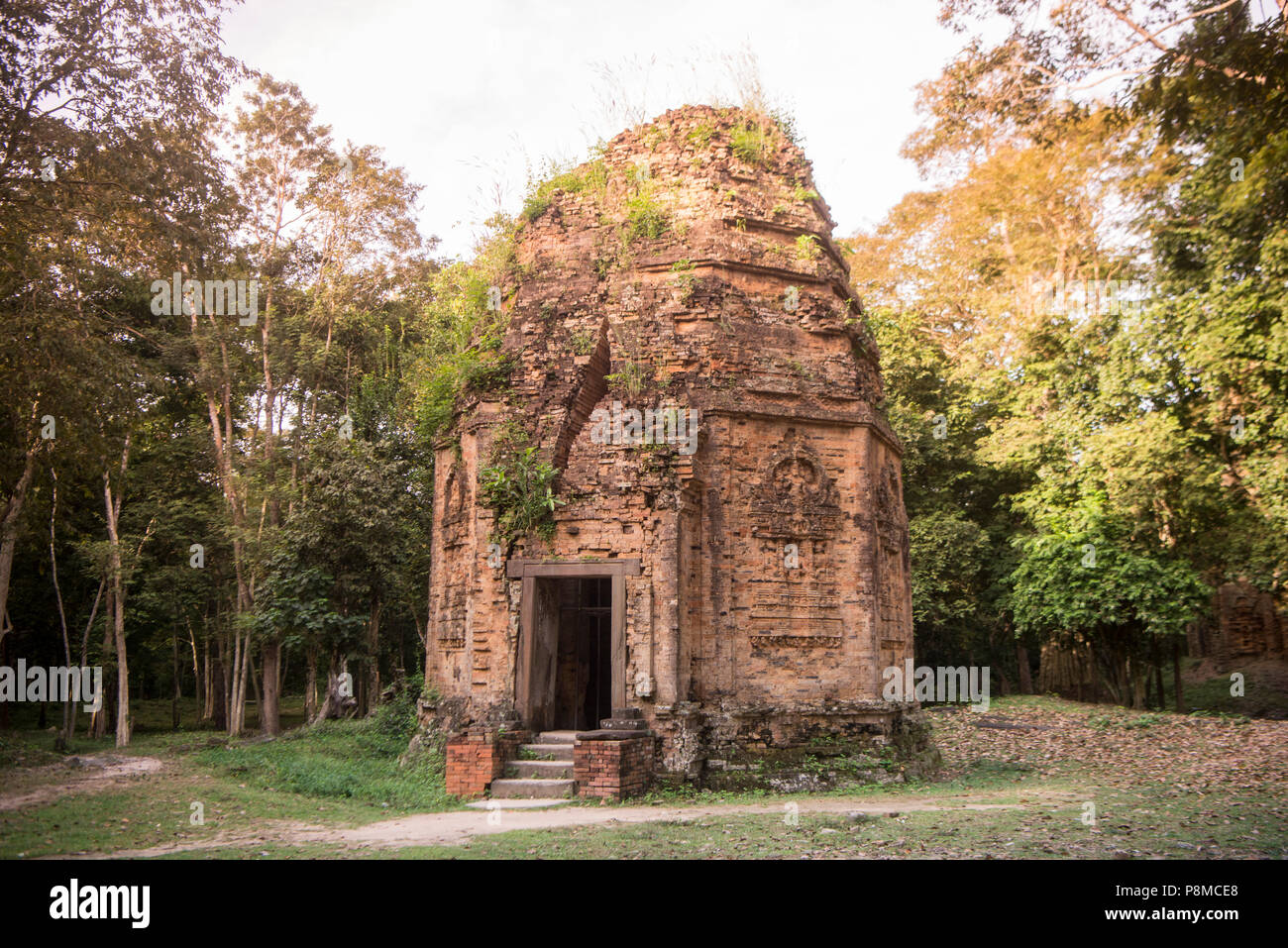 Les Khmers ruines du Sambor Prei Kuk ruines au nord de la ville de Kampong Thom au Cambodge. Cambodge, Kampong Thom, Novembre, 2017, Banque D'Images