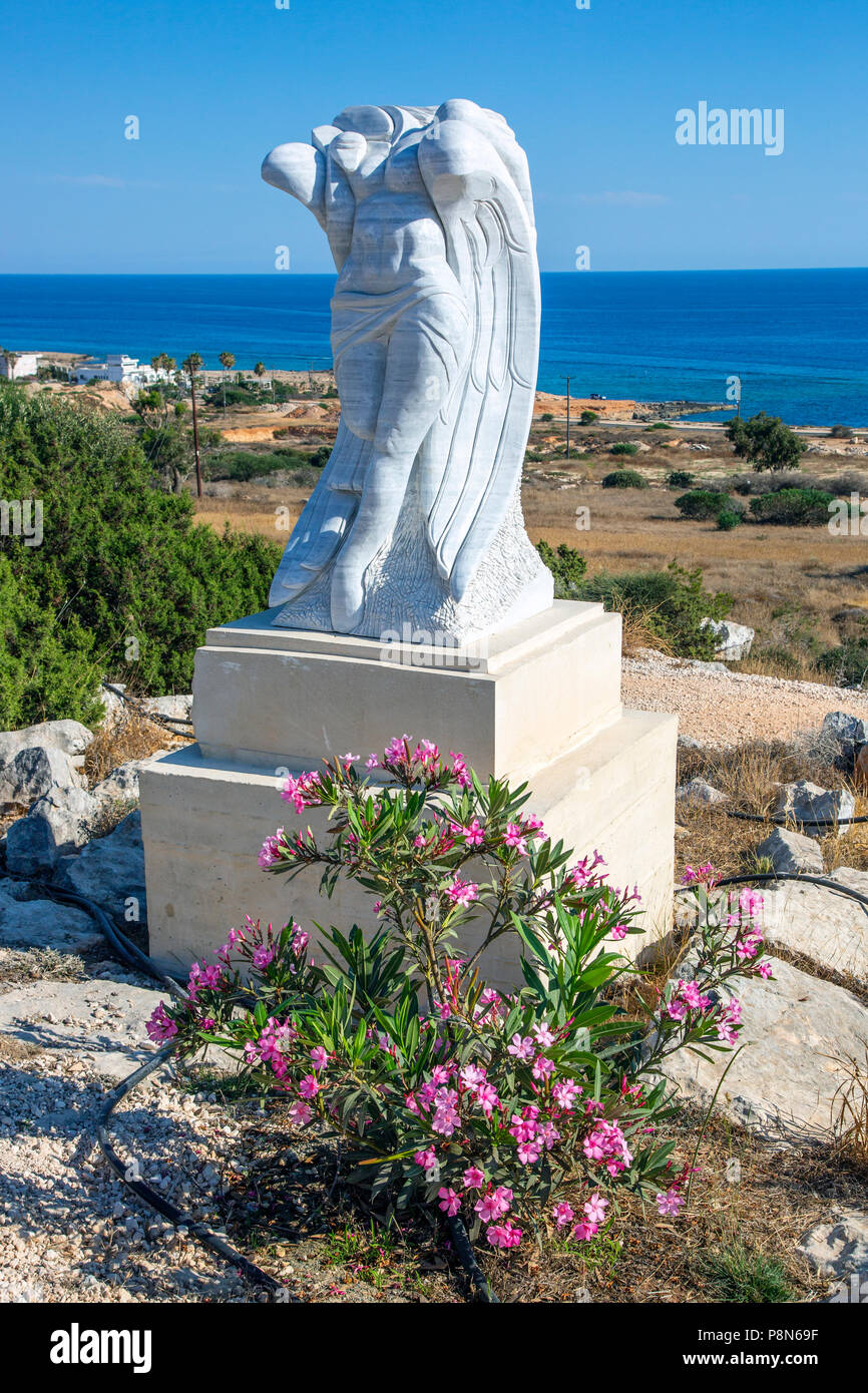 Sculpture sans titre sans tête d'un ange dans le parc international de  sculpture d'Ayia Napa, Musée de sculptures ouvert, près de Ayia Napa,  Chypre Photo Stock - Alamy