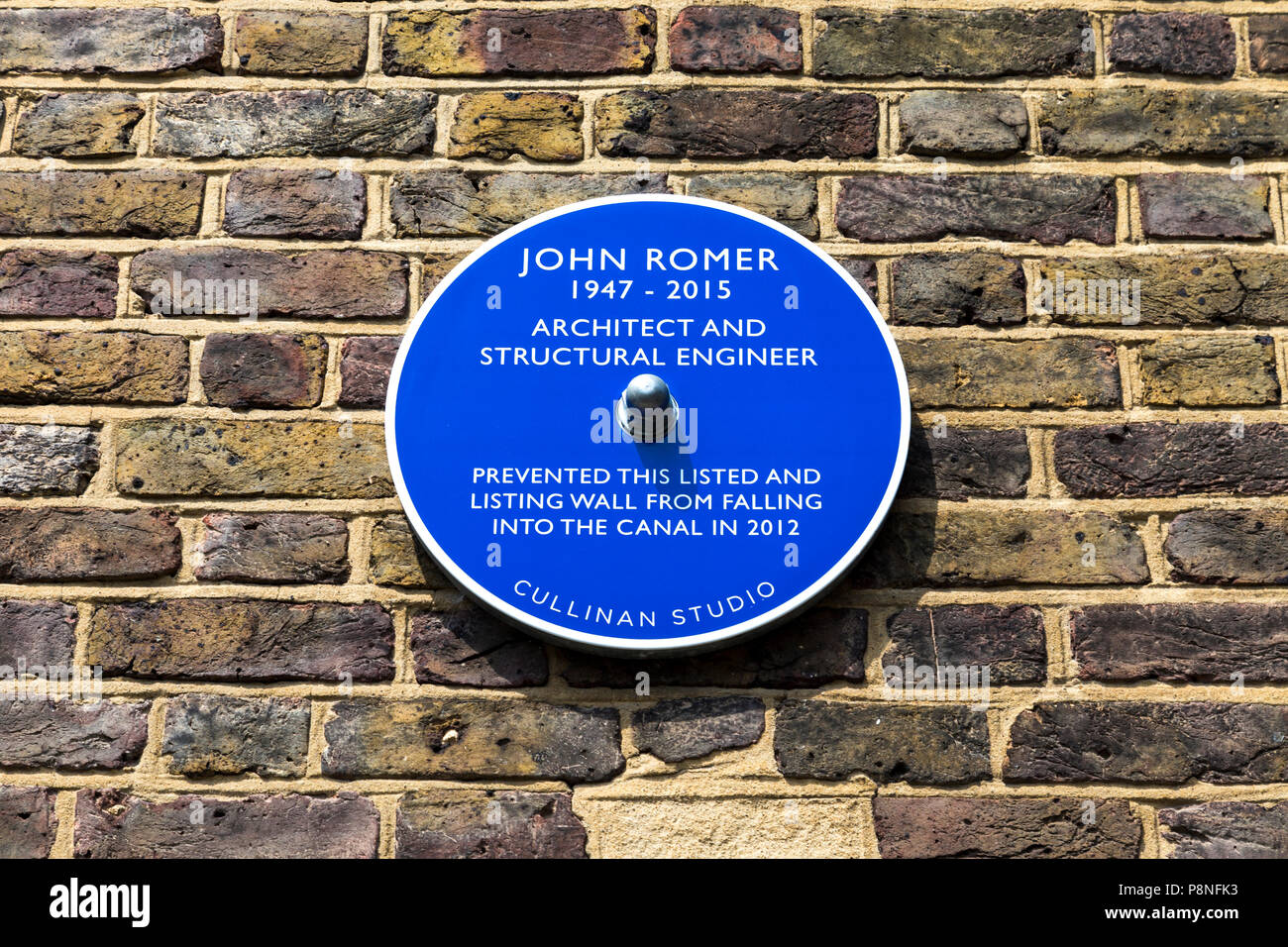 Blue plaque commémorant l'architecte et l'ingénieur John Romer, London, UK Banque D'Images