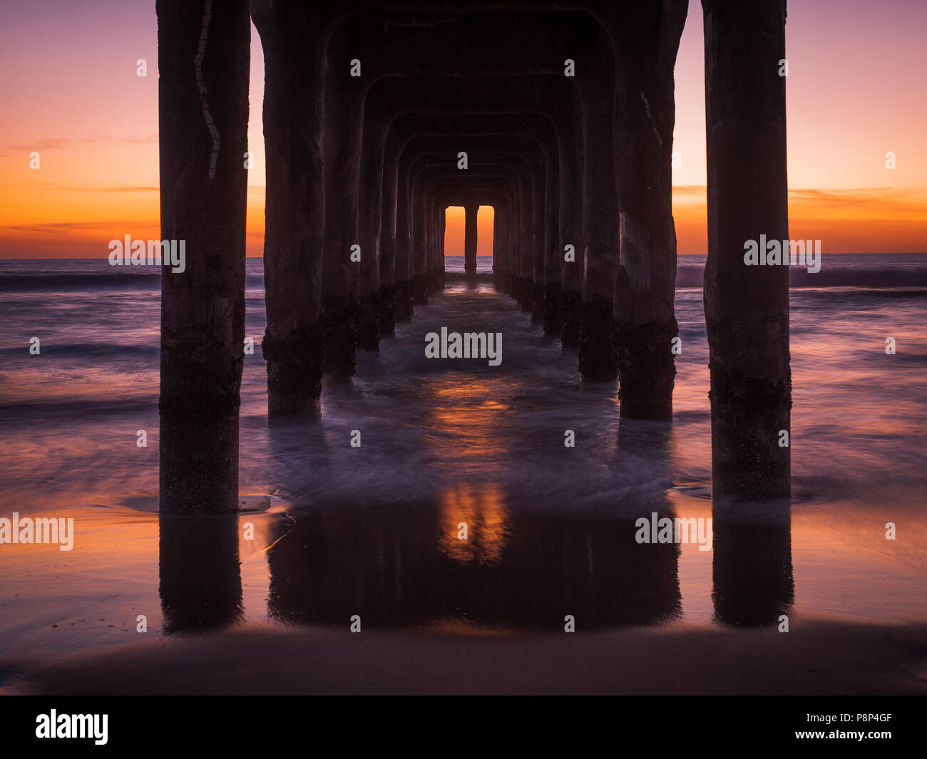 Manhattan Beach Pier at Sunset Banque D'Images