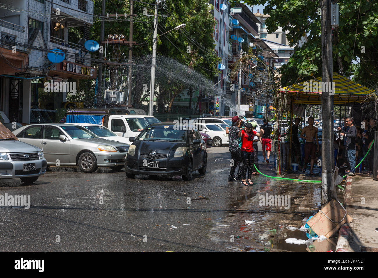 Festival de l'eau de Thingyan, Yangon, Myanmar (Birmanie) Banque D'Images