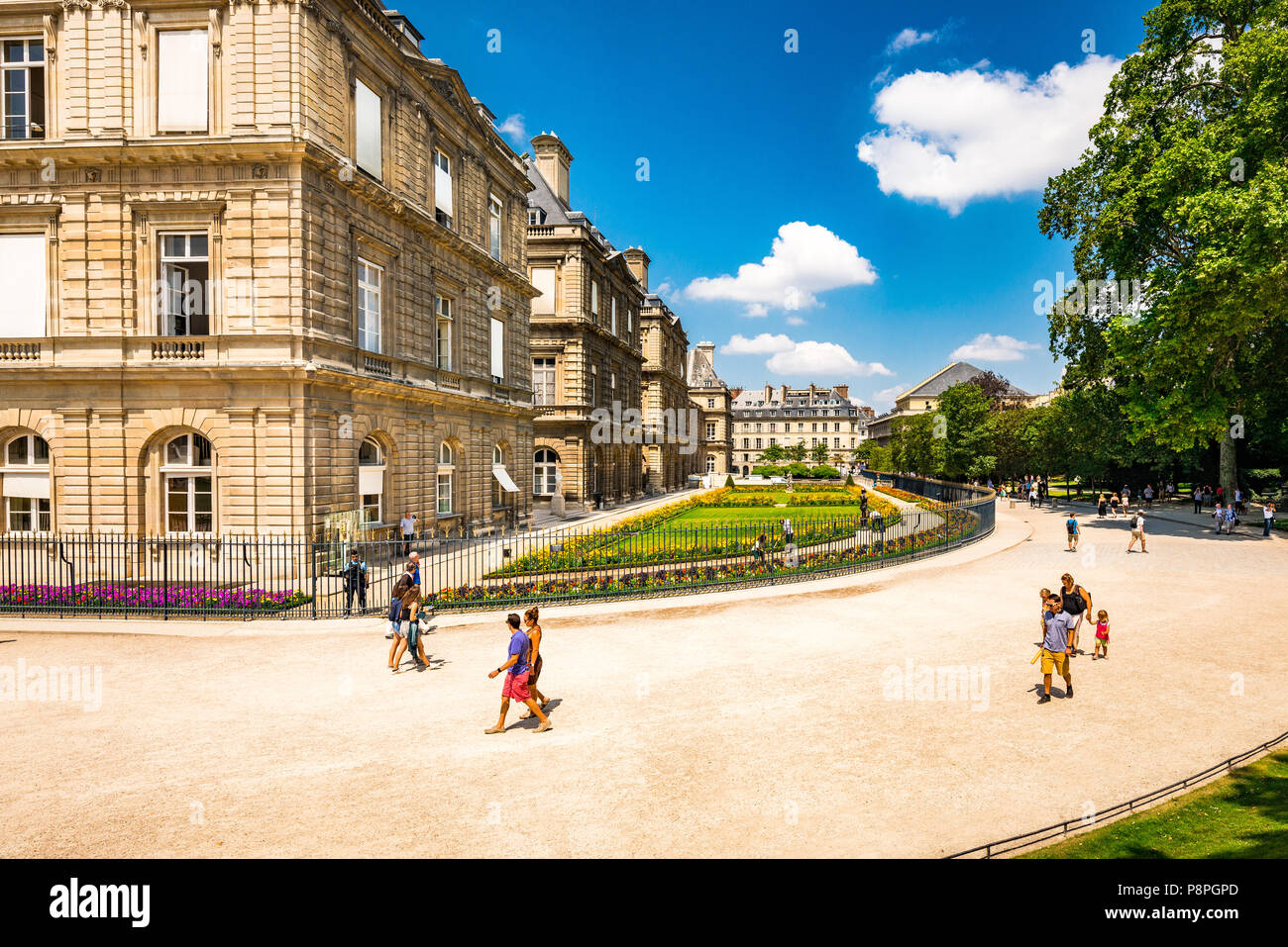 Le Palais du Luxembourg dans le jardin du Luxembourg à Paris, France Banque D'Images