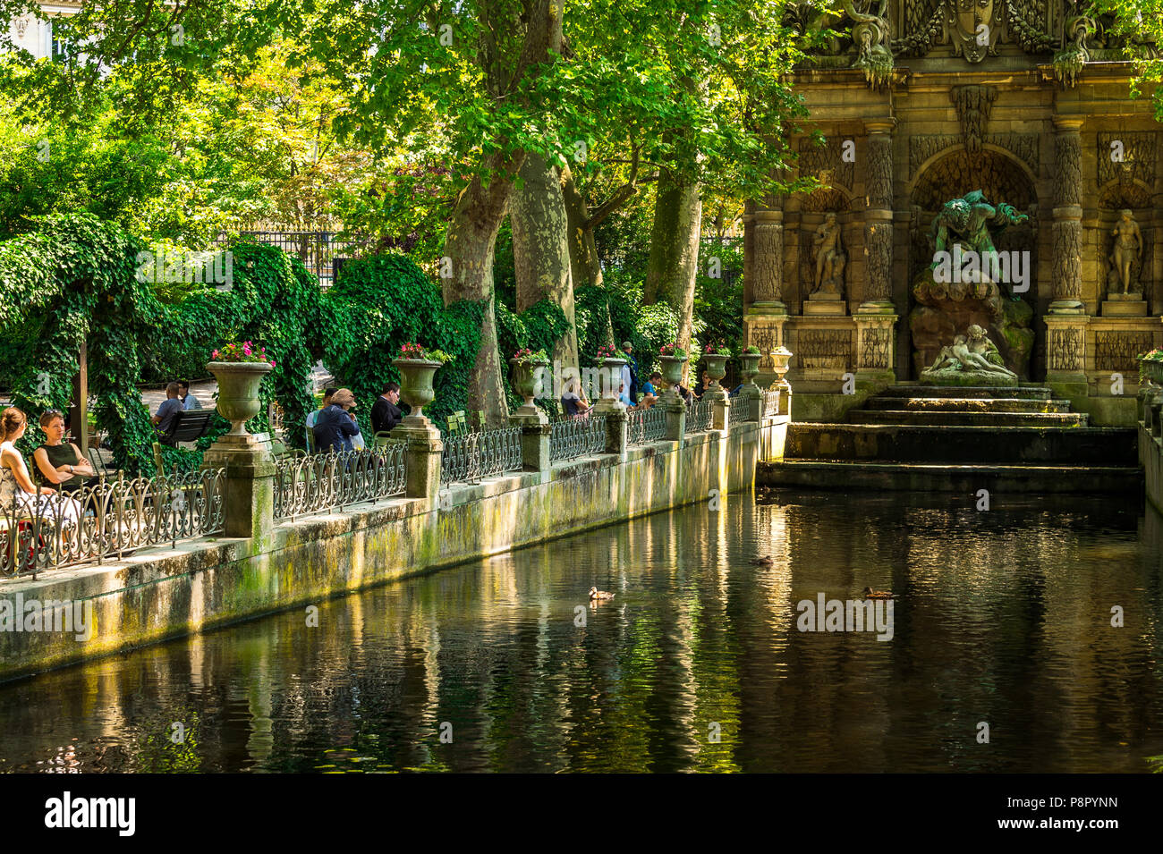 Fontaine de Médicis, le Jardin du Luxembourg, Paris. Banque D'Images