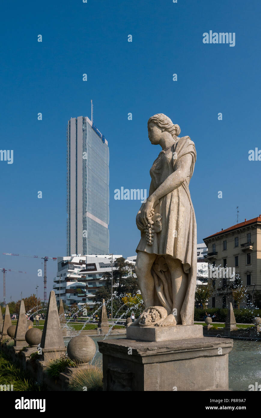 MILAN, ITALIE, Octobre 15, 2017,Isozaki - tour en ville 'Vie' complexe dans 3 Torri Milan place, des bâtiments modernes et condos. Banque D'Images