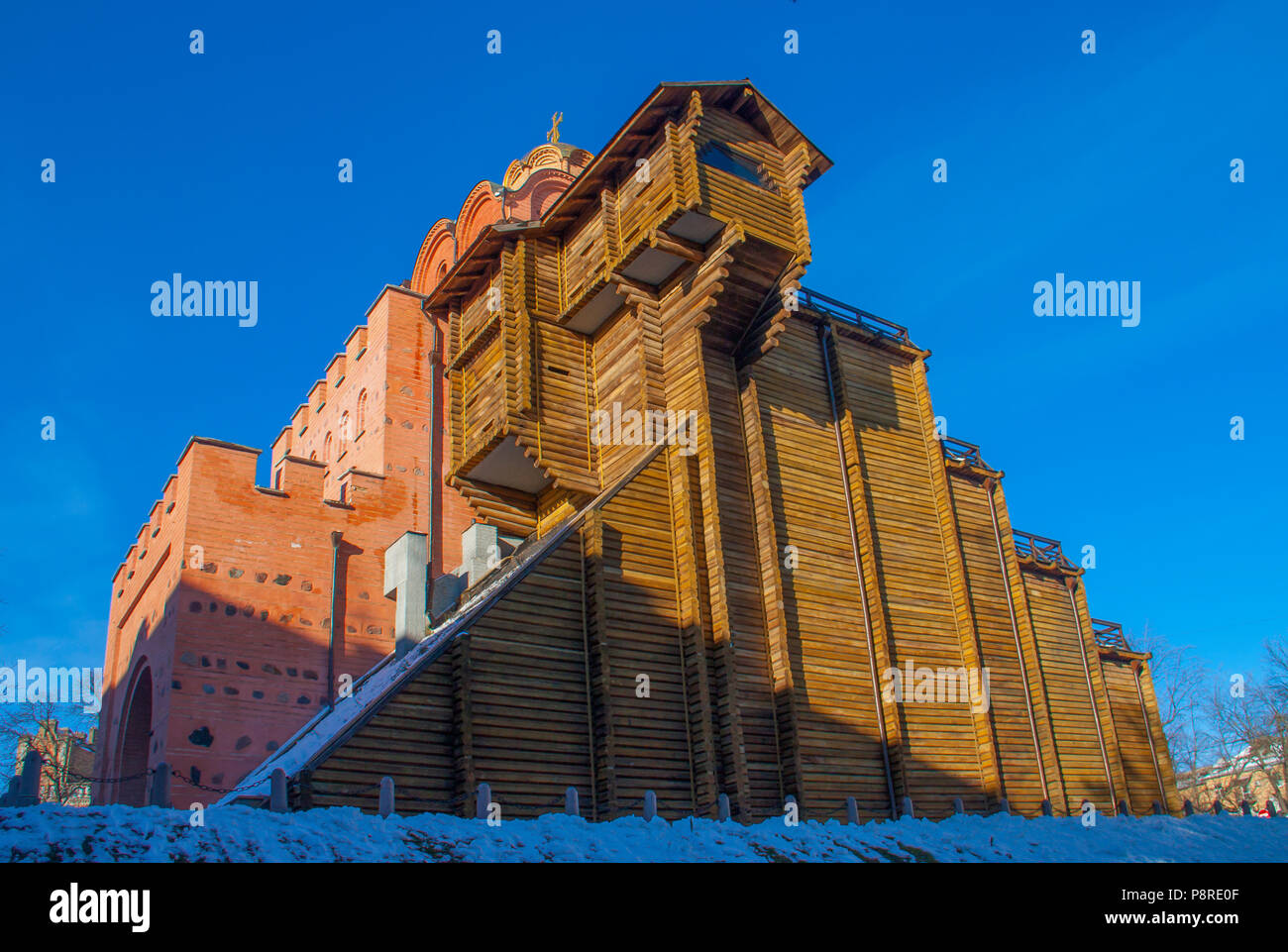 Kiev, Ukraine - la capitale de l'Ukraine est un curieux mélange de modernité, l'histoire et l'héritage soviétique. Ici en particulier le Golden Gate Banque D'Images