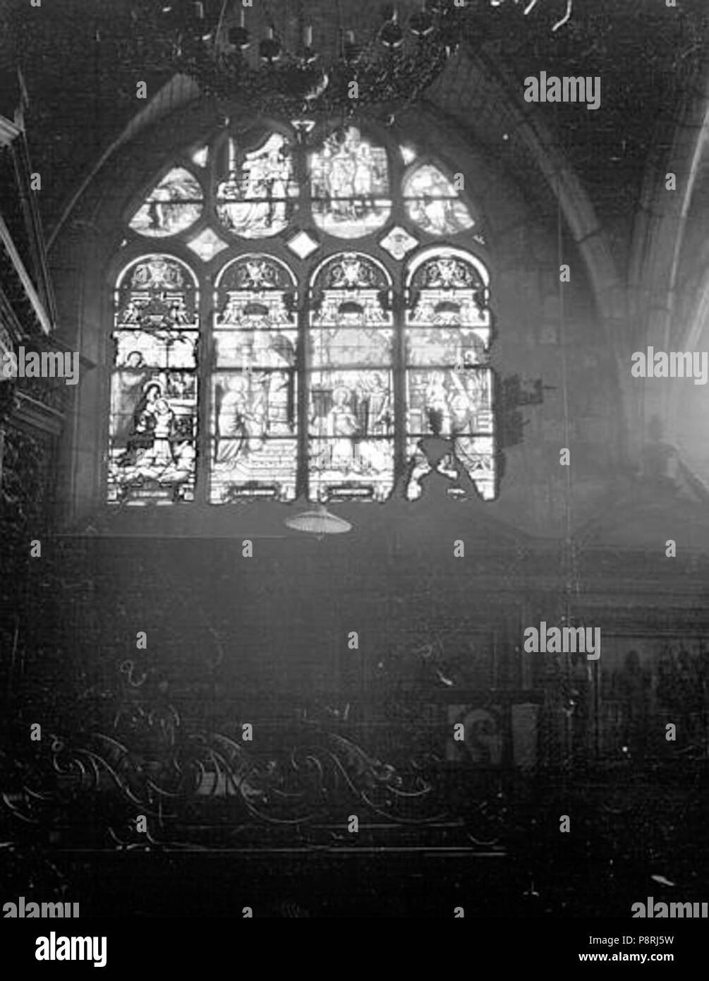 25 Abbaye Saint-Ayoul (ancienne) - Eglise, intérieur, vitrail - Provins - Médiathèque de l'architecture et du patrimoine - APMH00031715 Banque D'Images
