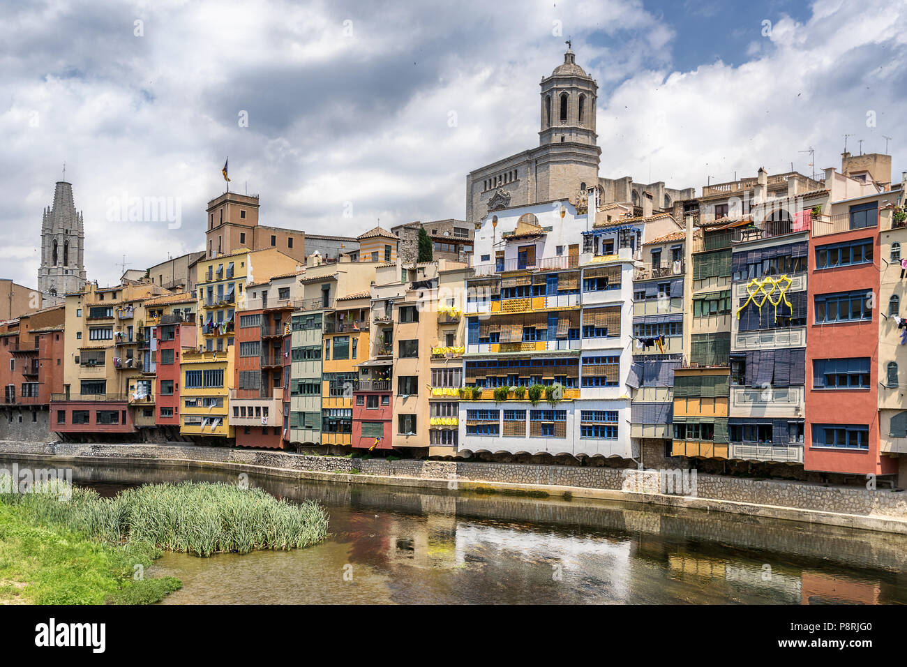 Le quartier juif sur la rivière Onyar Girona en Espagne Banque D'Images