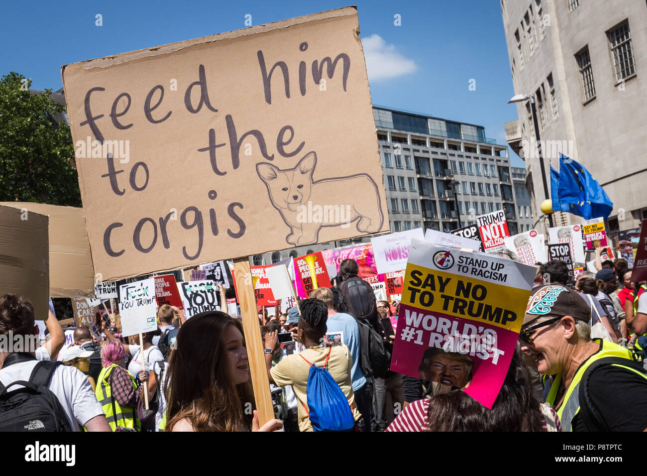 Londres, Royaume-Uni. Le 13 juillet, 2018. Anti-Trump manifestation attire des milliers de manifestants à la ville le jour nous président Donald Trump commence sa visite au Royaume-Uni. Crédit : Guy Josse/Alamy Live News Banque D'Images