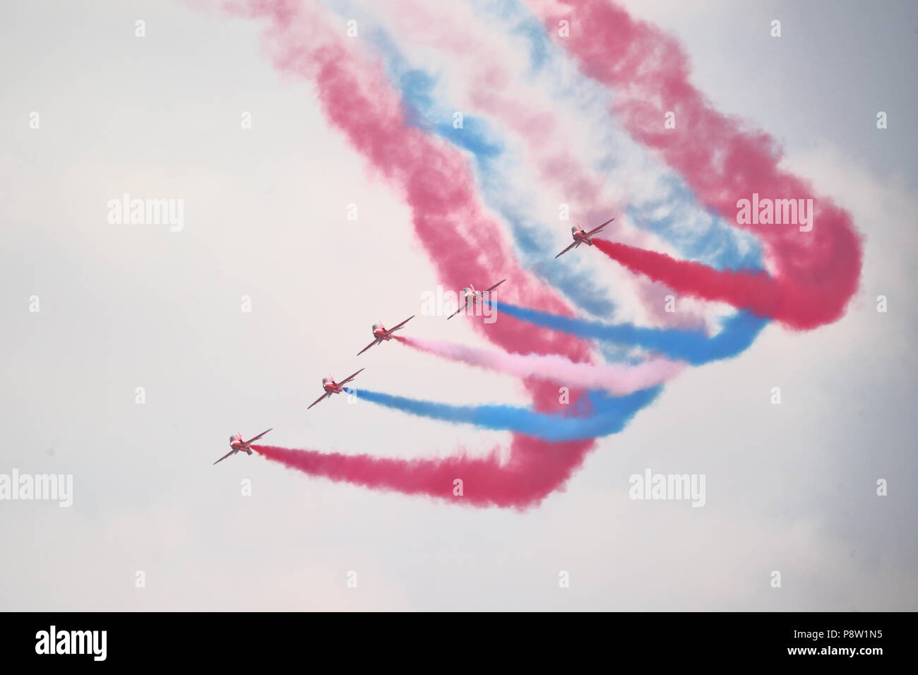 Fairford, UK. 13 juillet 2018. Le premier jour de l'Assemblée Royal International Air Tattoo à Fairford de la RAF en milliers de Gloucestershire réunis pour regarder la plus grande démonstration d'avions militaires au Royaume-Uni. Credit : Uwe Deffner/Alamy Live News Banque D'Images