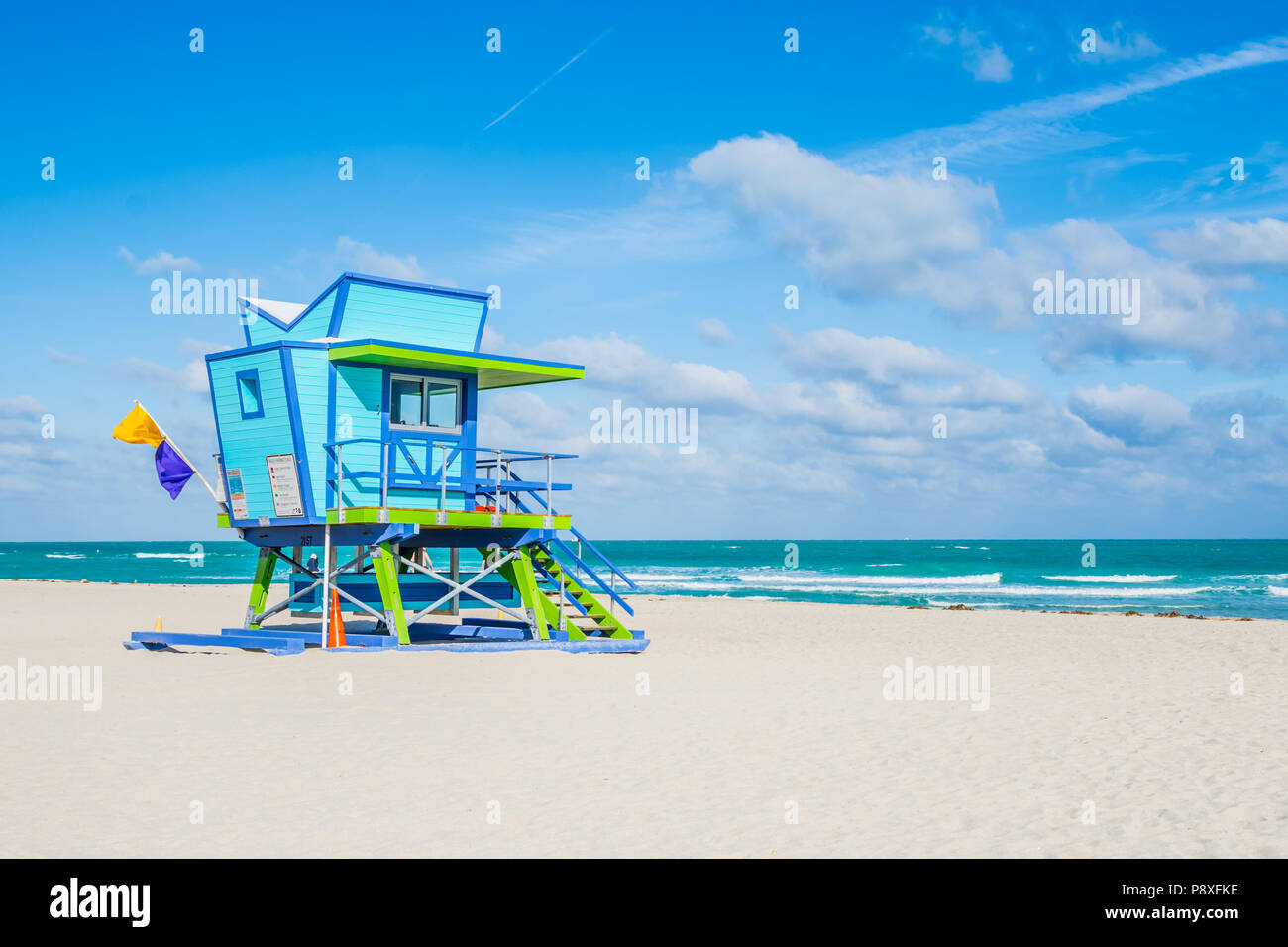 Miami Beach Lifeguard stand dans le soleil de la Floride Banque D'Images