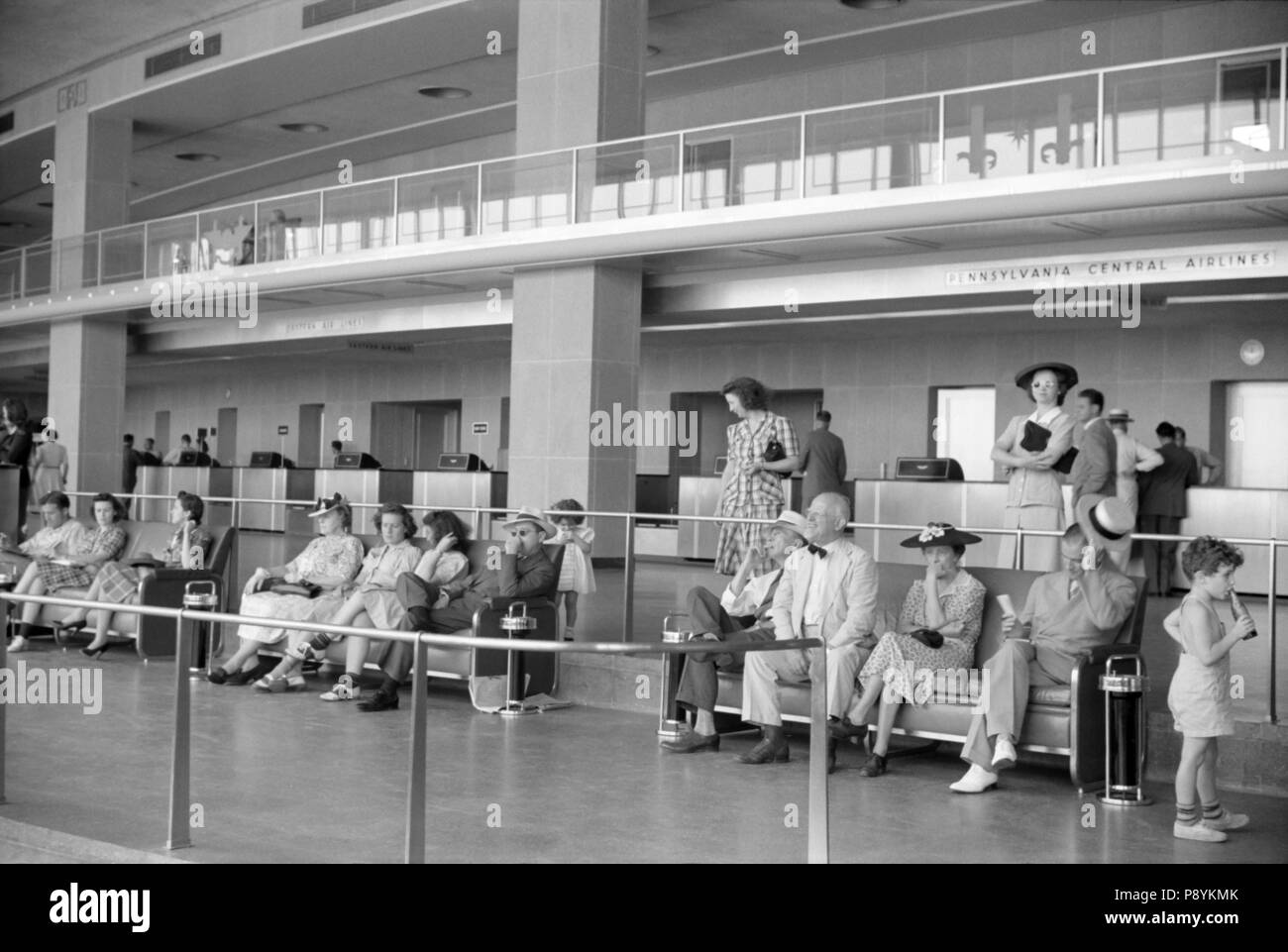 Salle d'attente principale, l'aéroport municipal, Washington DC, USA, Jack Delano, Farm Security Administration, Juillet 1941 Banque D'Images