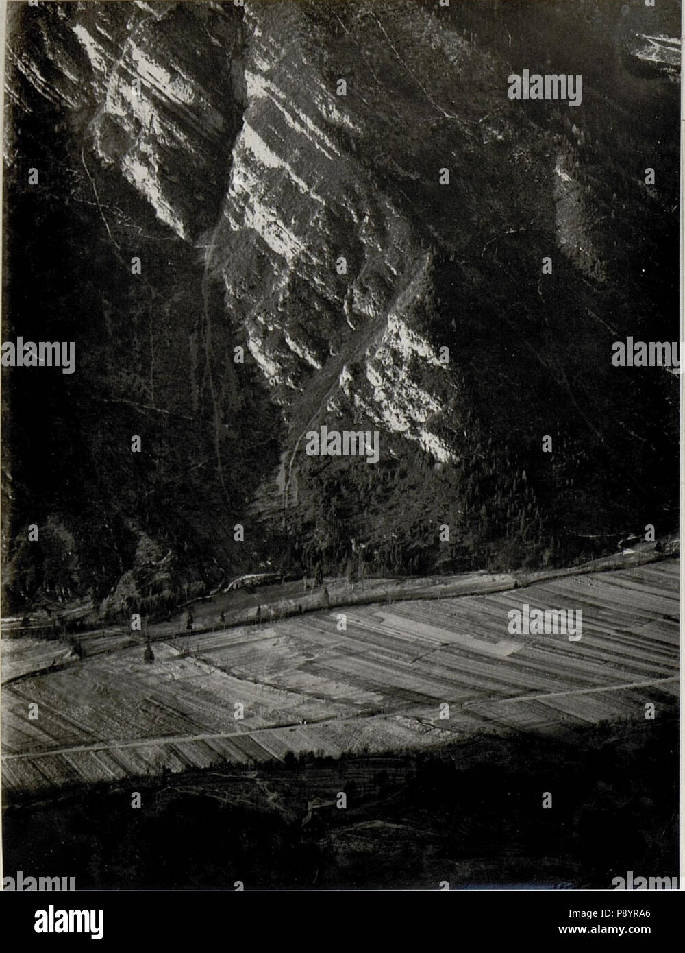 . 449 Panorama, Lago di Ledro Tal und bis Bezzecca. Standpunkt, Tomeabru. (6. Teilbild zu WK1 ALB082 24352 BildID) (15630559) Banque D'Images